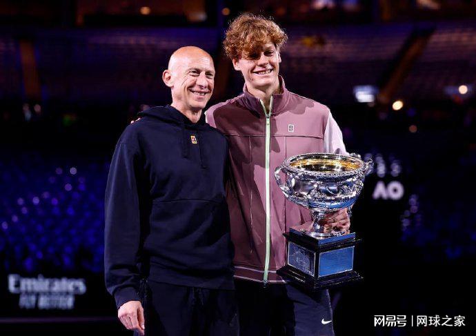 作为卫冕冠, 就狂揽, 上的 作为卫冕冠, 就狂揽, 上的