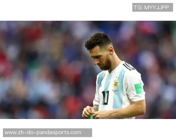 世界足球历史上的第一个球星是谁他的成就与影响力如何塑造现代足球